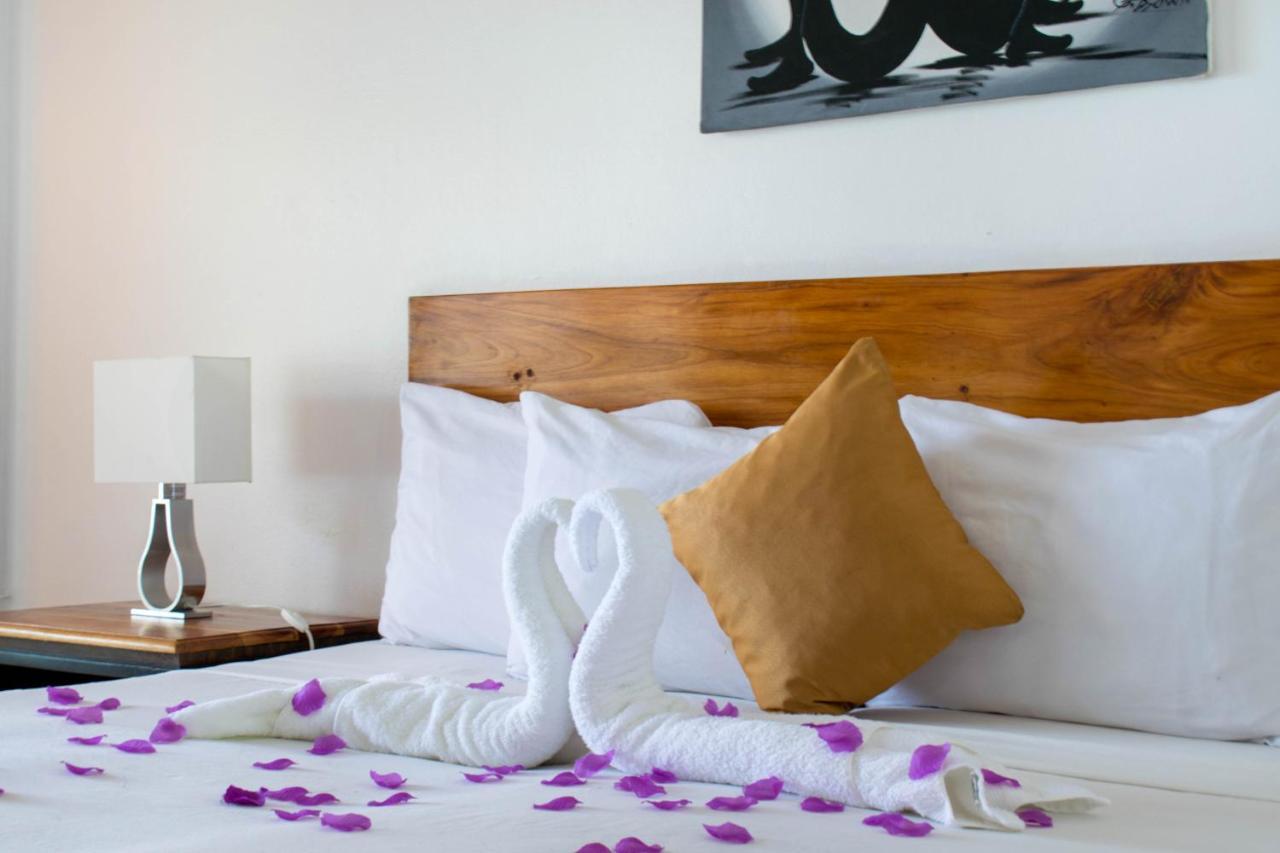 Kaz Kreol Beach Hotel โอโชรีโอส ภายนอก รูปภาพ