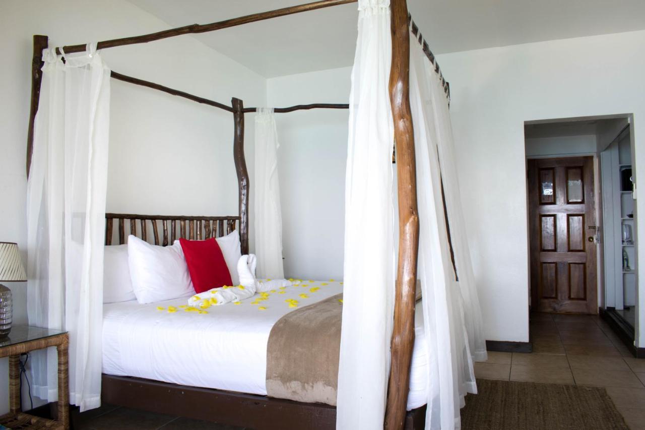 Kaz Kreol Beach Hotel โอโชรีโอส ภายนอก รูปภาพ